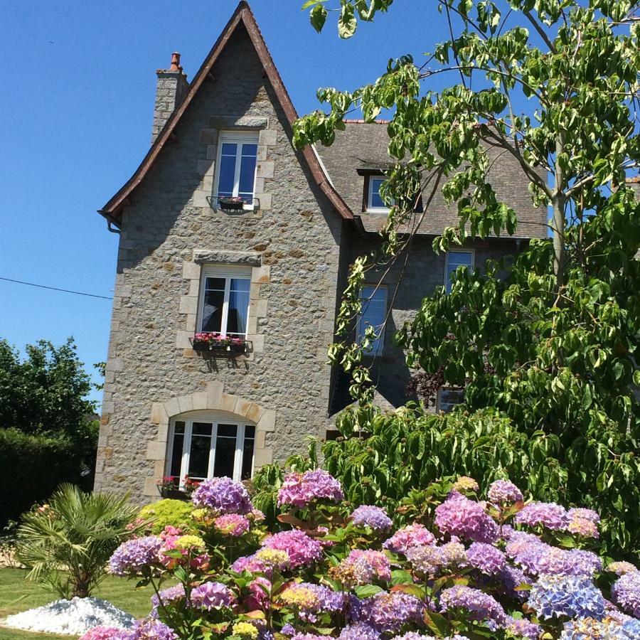 Le Clos Saint-Brice Les Portes du Coglais 外观 照片