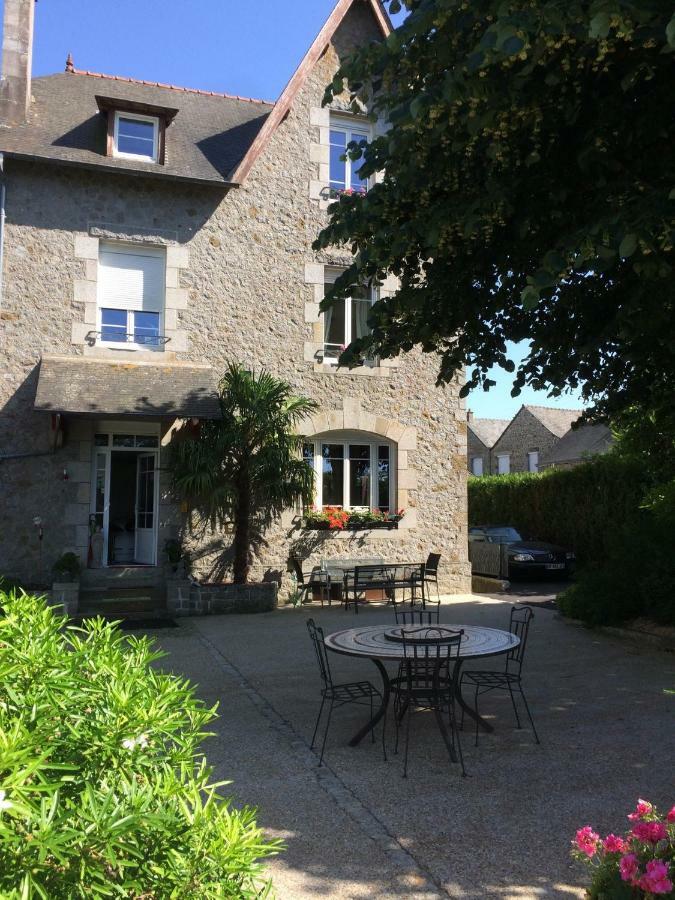 Le Clos Saint-Brice Les Portes du Coglais 外观 照片