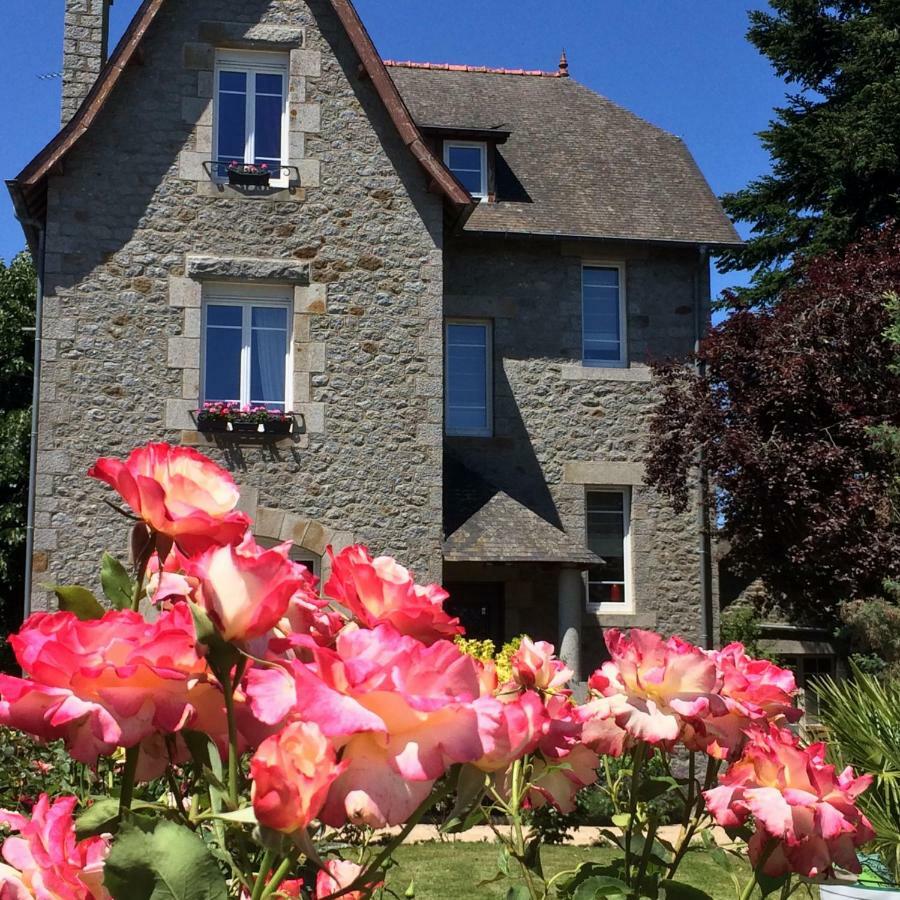 Le Clos Saint-Brice Les Portes du Coglais 外观 照片