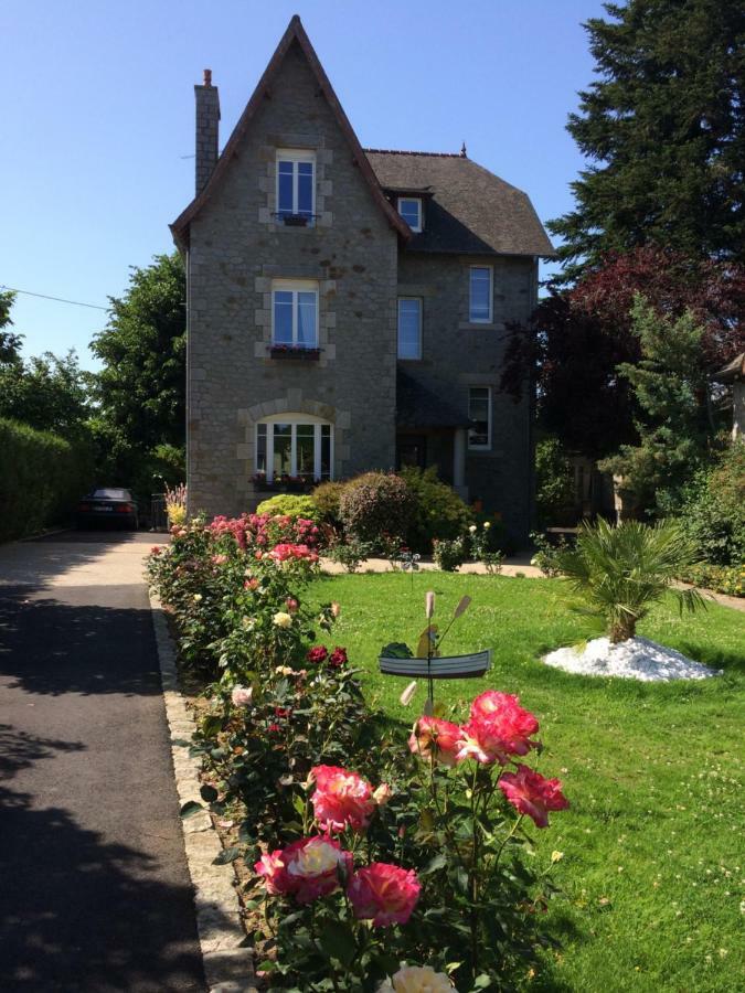 Le Clos Saint-Brice Les Portes du Coglais 外观 照片